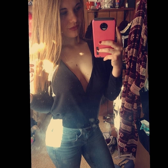 Meet your Posher, Michelle - Picture 1 of 1